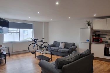 3 bed flat, 2A Old Town Street, City Centre, Plymouth, PL11AE - Image 1